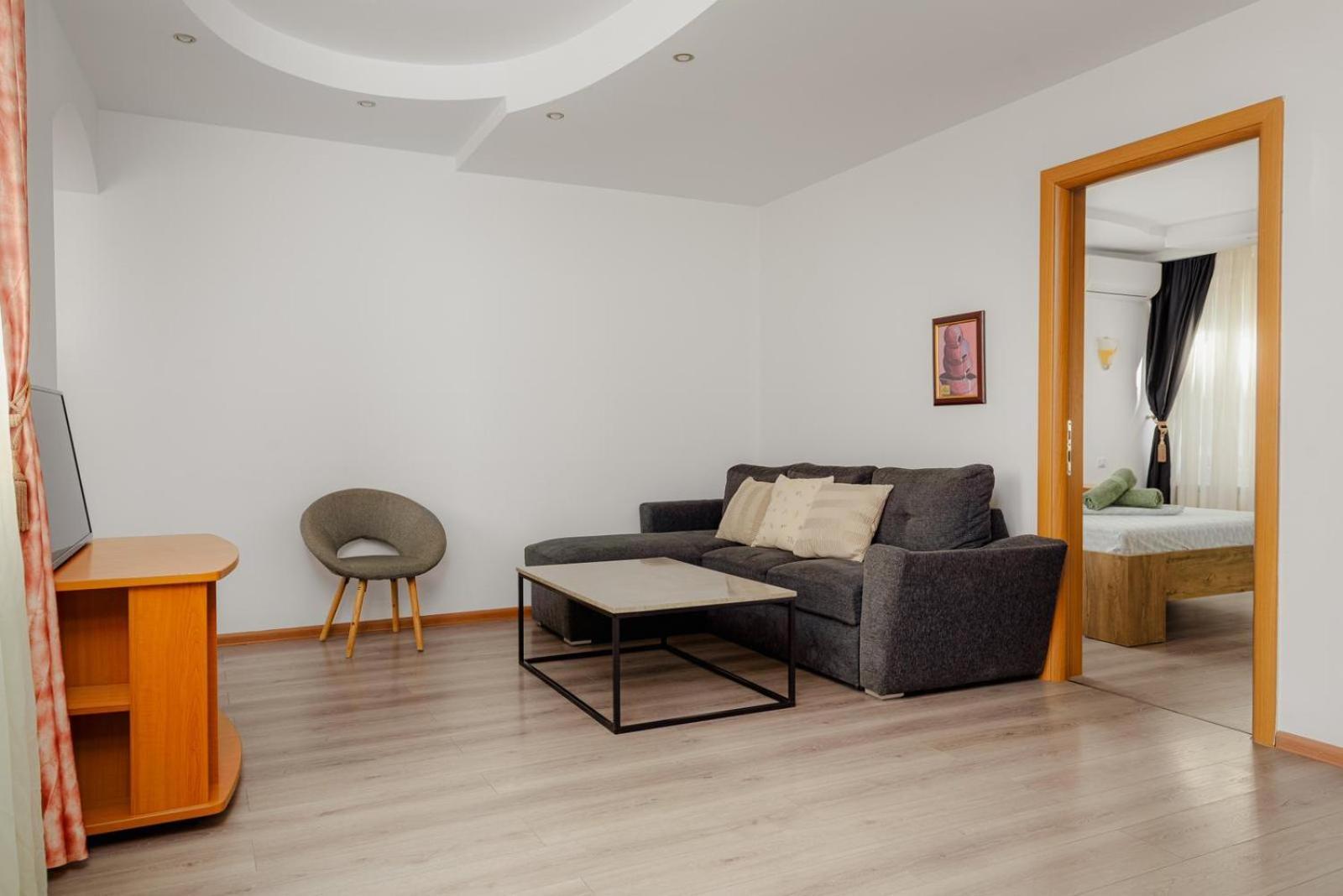 Heart Of Downtown 3 Rooms Apartment Self Check In Bucureşti Eksteriør bilde