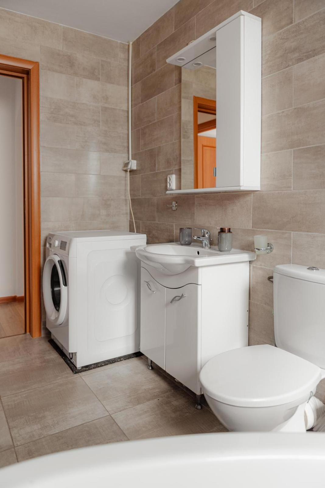 Heart Of Downtown 3 Rooms Apartment Self Check In Bucureşti Eksteriør bilde