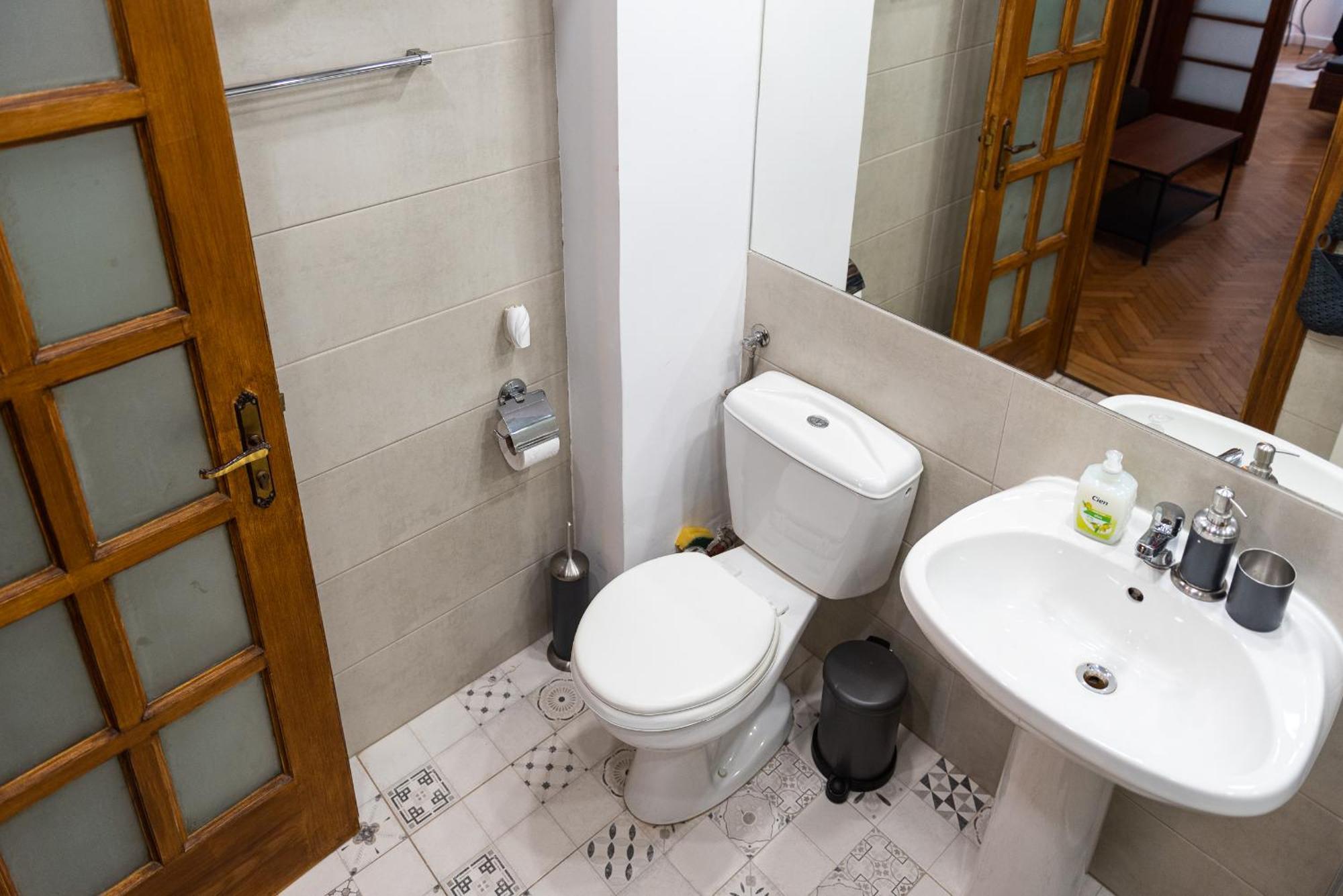 Heart Of Downtown 3 Rooms Apartment Self Check In Bucureşti Eksteriør bilde